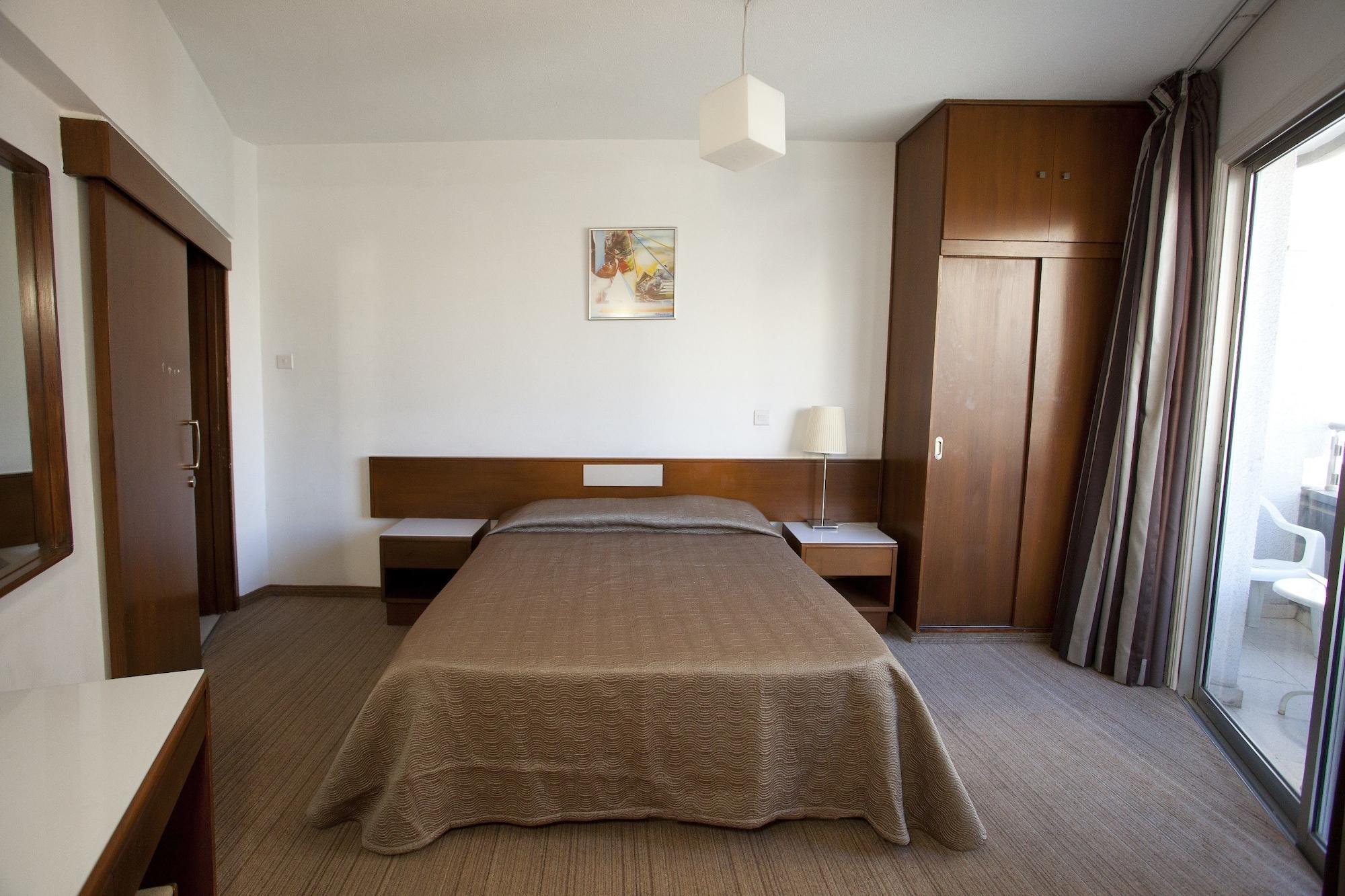 Blazer Residence Larnaca Luaran gambar