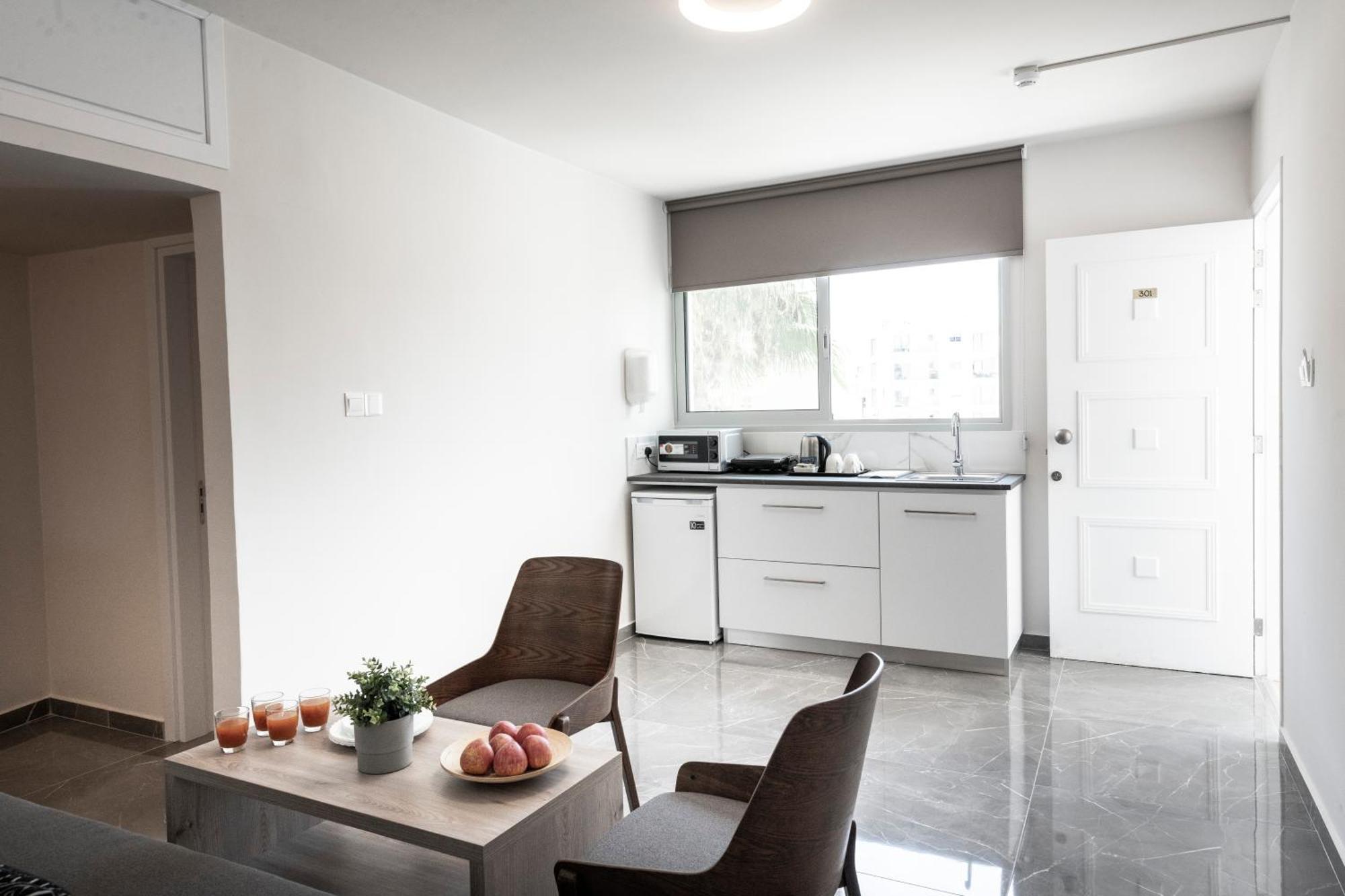 Blazer Residence Larnaca Luaran gambar